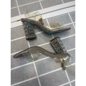 Betsey Johnson‎ Bell Clear Frosted Blue Sculpted Regency Embellished Sandal Sz 6